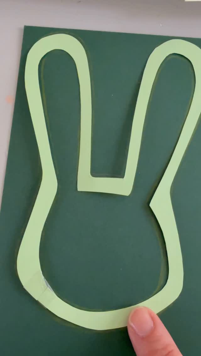 🇬🇧 Our pupils receive a little activity pack at the end of every session, including one of these gems! 🐰🌷
Available in store @berlis_coffee from tomorrow. ✨
🇫🇷 Nos élèves reçoivent un petit kit d’activités à la fin de chaque séance, avec un de ces petits trésors ! 🐰🌷
Disponible en boutique @berlis_coffee dès demain.