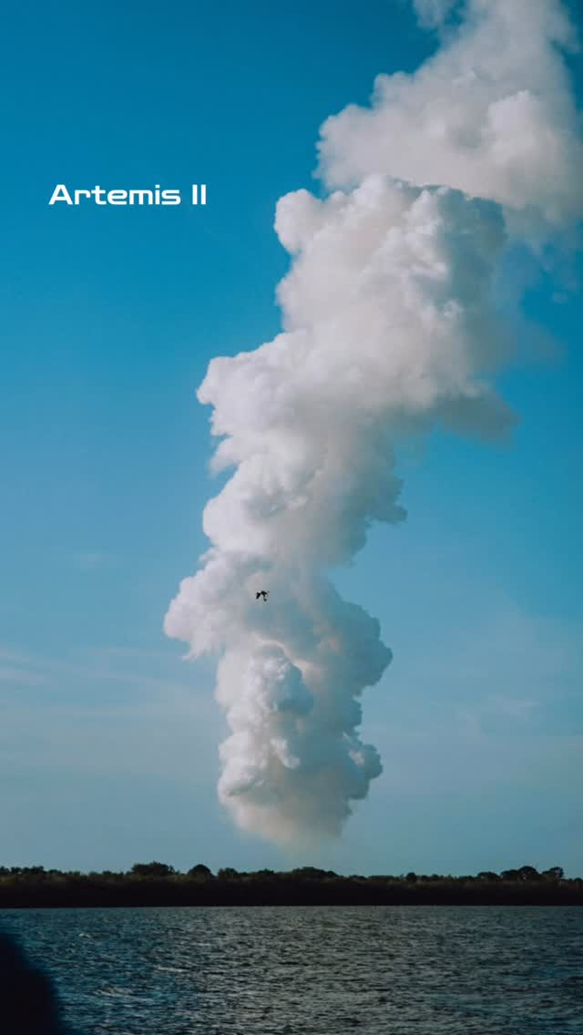 Where there’s smoke there’s fire 🔥#artemislaunch