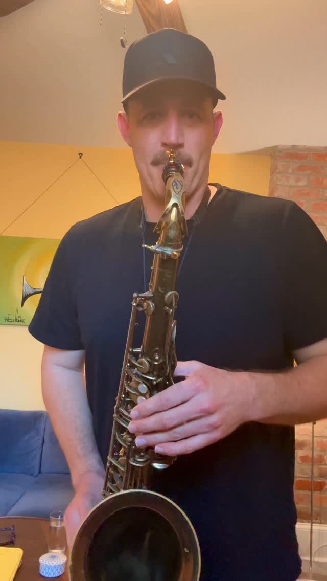 Be-bop on tenor! Dexter from the 1950’s
⭐️Join my Improvisation 101 Course⭐️
www.jazzclarinetacademy.com
#clarinet #saxophone #music #band #jazz @legerereeds @silversteinworks