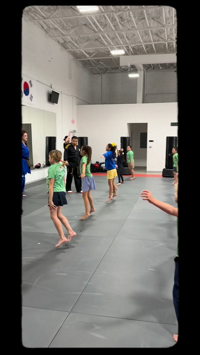 St. John's Episcopal School students in action as they learned Taekwondo fundamentals during their field trip to Team One.
From their first kicks to building confidence and focus, it was great seeing everyone’s enthusiasm and determination on the mat.
#TeamOneRGV #McAllen #Taekwondo #KidsActivities #RioGrandeValley TaekwondoTraining TaekwondoKids OlympicTraining RGVLife USATaekwondo RGV956 RGVTaekwondo Kids