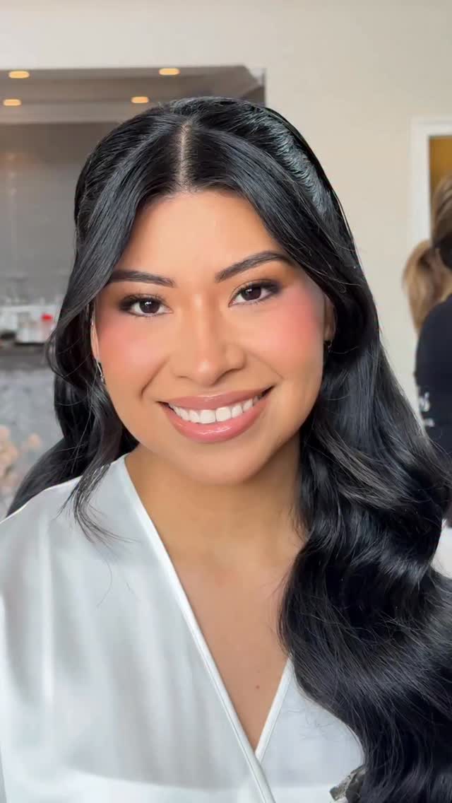Bridal season is back baby. Starting off strong with Stephanie’s wedding day makeup. Perfectly fitting for any bride, but especially for my brown hair brown eyed girls who struggle to find makeup inspo that has the perfect balance between natural and glam.
Makeup @angelazavala.mua
Hair @senadakxo
Venue @foxhollowcatering
Now booking 2027
7 dates left to book with Angela
More availability with our team @angelazavalamakeupstudio
@diorbeauty
@biodermausa
@makeupbymario
@hudabeauty
@charlottetilbury
@narsissist
@rarebeauty
@fentybeauty
@patricktabeauty
@nyxcosmetics
@makeupforever
@thebkbeauty
#longislandmakeupartist #nymakeupartist #longislandbridalmakeupartist #bridalmakeup #bronzemakeup wedding day, nyc makeup artist, new york makeup artist, bridal makeup wedding ideas, bride, makeup inspo, beauty bloggers, italy wedding, tulum wedding, mexico wedding, ireland wedding, UK, Europe, makeup artist, montauk makeup artist, soft glam, natural, glowy makeup, bronzey makeup, summer wedding, fall wedding, Suffolk county, Nassau county, NYC, Manhattan, Hamptons