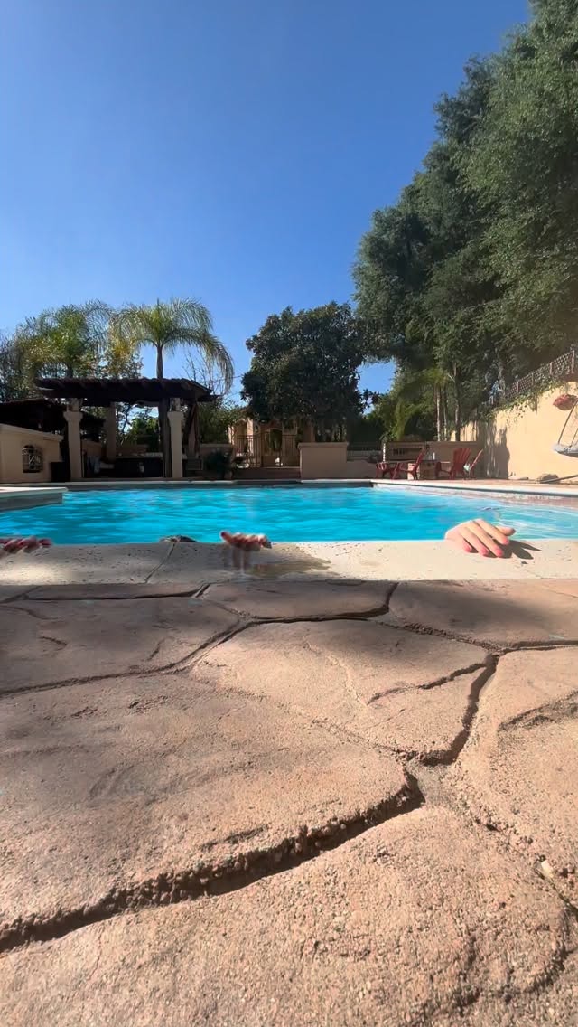 Two delusional women make their splash in LA on April 1 🩷🍰👯♀️ with musical guest @joeynebulous
TICKETS LIVE IN OUR BIOS! SELLING FAST ⭐️
#losangeles #reels women bikini pool Los Angeles fun comedy delulu