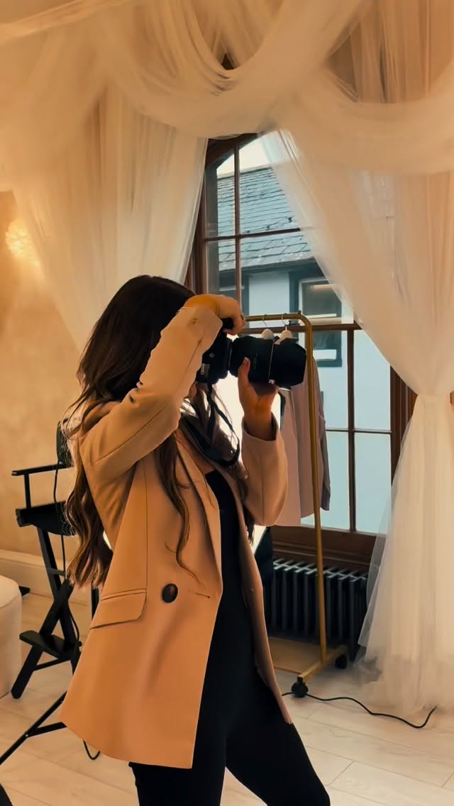 Your brand needs visuals 📸
Not just “nice photos”… but intentional content that actually reflects the level you’re operating at.
Because before anyone reads your website, enquires, or books, they’ve already judged your business based on what they see.
Professional imagery builds trust.
It elevates your brand.
And it attracts the kind of clients you actually want to work with.
Headshots. Branding shoots. Behind-the-scenes content.
Created with purpose, not just for the sake of posting.
If you’re serious about your business, your visuals should be too.
📍Studio & on-location
📩 DM to book
#brimstonemarketing #smallbusinessmarketing #marketingstrategy #contentcreation #cumbriabusiness