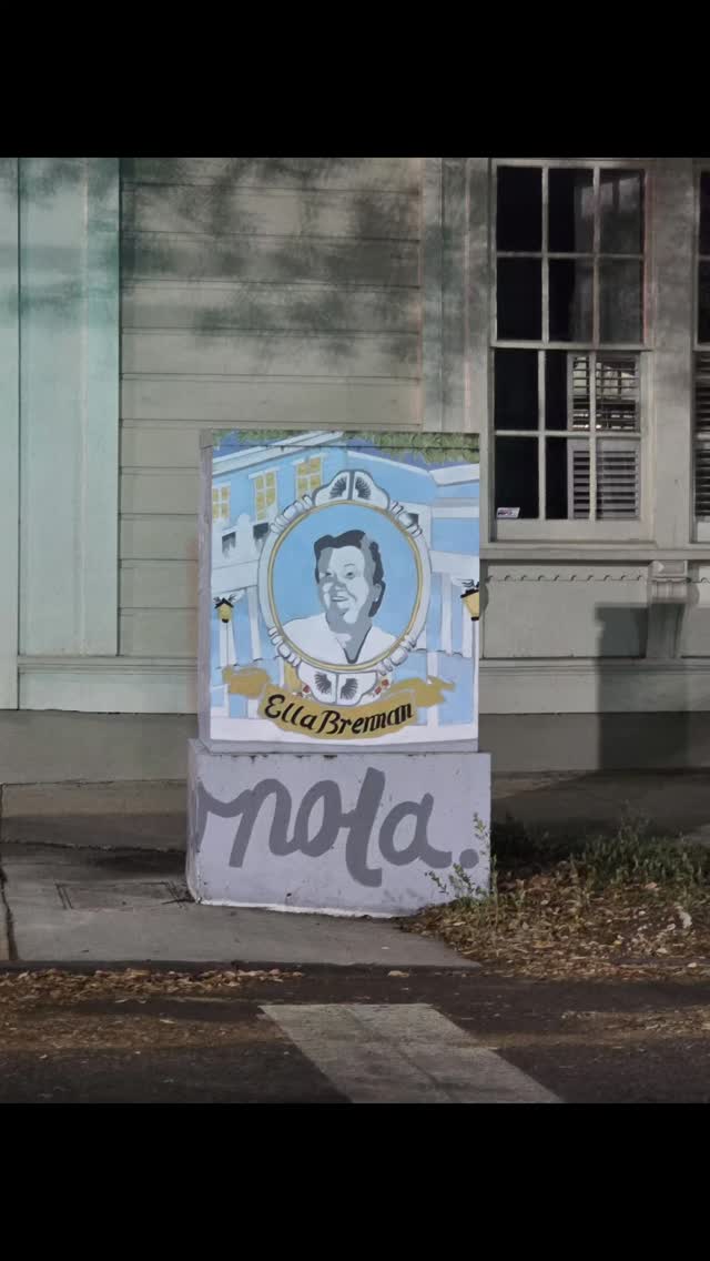 Some trips are magical.
Rhonda sent us to Garden District Book Shop-a New Orleans institution since 1979 where Anne Rice and Chuck Palahnuik once read. We walked in strangers and left feeling like regulars.
Our Uber driver? Stephen Baham, author of Painter and the Ghost. Only in New Orleans.
We wandered to Le Petit Bleu for a delicious salad and grilled cheese. Then my shoes found their soulmate. A book called, I Bet I Know Where You Got Your Shoes.
The Garden District welcomed me reminding me why I made this journey.
Next time, I'll be there as the author of "Song of Hummingbird Highway"
#magicalrealism #ABHES2026 #neworleansreads #neworleans #SongOfHummingbirdHighway
What do you love about New Orleans?
