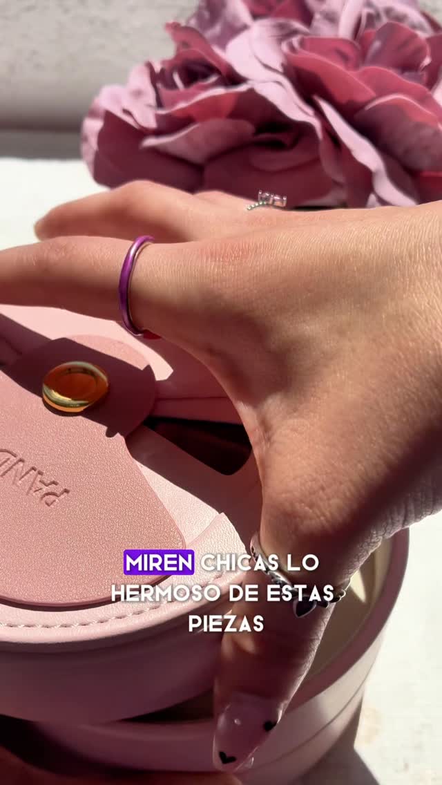 ✨ ESAS JOYAS QUE SIEMPRE HAS QUERIDO… YA SON TUYAS ✨
Sí, así como lo ves 😍
esas piezas hermosas que tanto te encantan, ya las puedes tener 💖
💎 ¿Quieres emprender?
Adquiérelas a MAYOREO y empieza a generar ganancias con lo que más se vende 🔥
💎 ¿Quieres consentirte?
Cómpralas para ti en MENUDEO desde nuestra tienda online 🛍️✨
Aquí no solo compras joyas…
✨ cumples gustos
✨ elevas tu estilo
✨ y hasta puedes empezar tu propio negocio 💸
No lo pienses tanto…
porque lo bonito, se acaba 👀🔥
📲 Mayoreo vía WhatsApp
🛍️ Menudeo en: kaprichosdeplata.com
.
.
.
.
#KaprichosDePlata #Mayoreo #Menudeo #JoyeriaDeModa💖