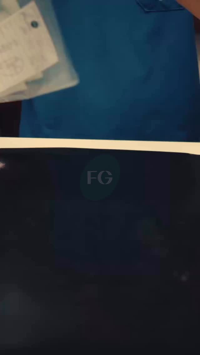 Imagens valem mais do que mil palavras.
Na FG Corretagens, o seu café é tratado com o respeito que merece. Cada remessa é selecionada, classificada e direcionada estrategicamente para alcançar o público ideal, garantindo sempre as melhores negociações e o preço justo.
Com mais de 40 anos de experiência no mercado cafeeiro, somados ao olhar inovador das novas gerações que integram nosso time, entregamos o equilíbrio perfeito entre tradição e modernidade. Sob a liderança do Flávio Gonçalves, oferecemos um trabalho que une conhecimento, relacionamentos e ferramentas para construir as soluções mais eficientes.