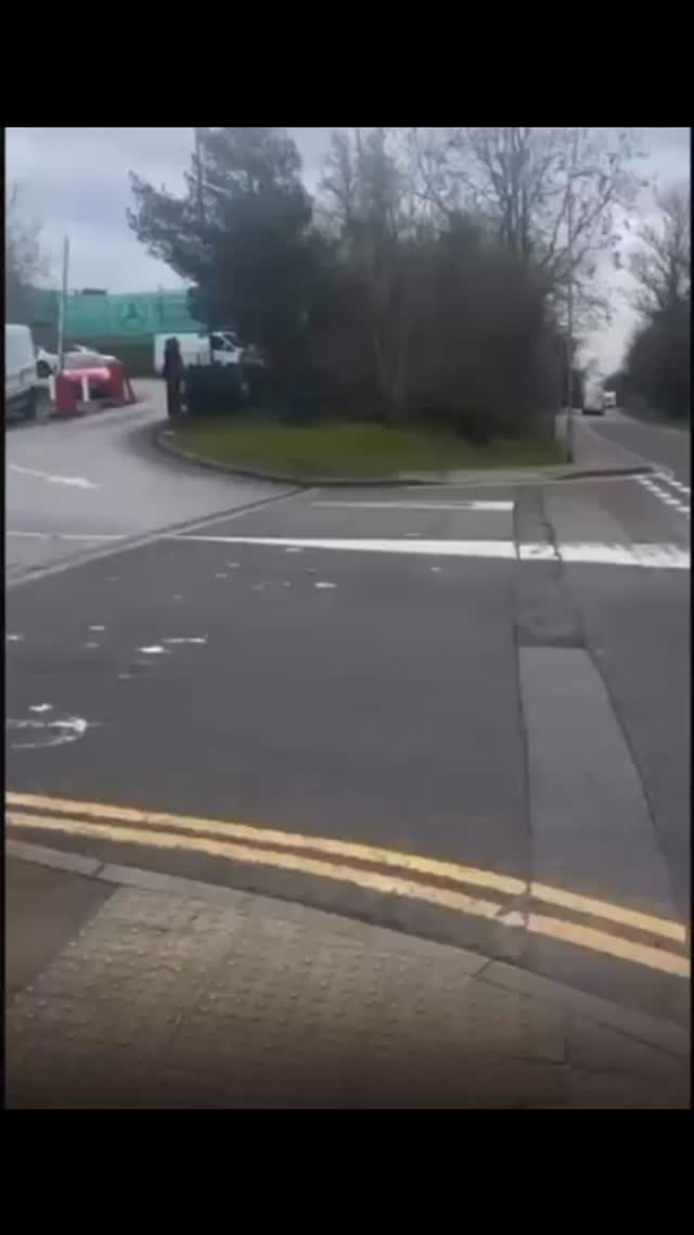 Car Parking 🚗🅿️
If the David Lloyd Car Park is busy you can use the Dartford Football Club as an overflow car park.
We promise the walk is only an extra 5 minutes, sometimes quicker than waiting for a space 😉
#parking #salon167davidlloyd #davidlloyd