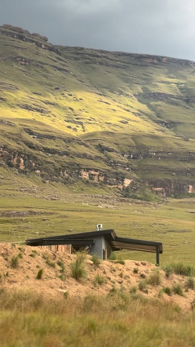 Giants Cup Wilderness Reserve 🌿
There’s something really special about this place. Wide open mountain views, complete privacy, and the kind of quiet you don’t realise you’ve been missing.
Our self-catering cabins are designed to feel comfortable and easy, while still letting you fully experience the surroundings. Slow mornings, long walks, and some of the best hiking trails right on your doorstep.
Whether you’re here to explore or just take a break from everything, it’s the perfect spot for anyone who loves being out in nature.
Simple, peaceful, and unforgettable.
#drakensberg #nature #naturelovers #beautifuldestinations #drakensbergmountains