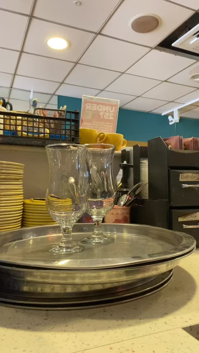 🍋 The order of the day today was definitely lemonade 🍋 choose from Strawberry 🍓 Peach 🍑 or Cherry 🍒