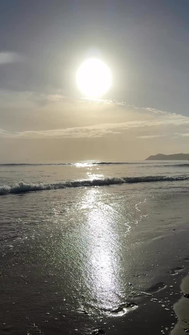 🕑 The clocks go forward this Sunday meaning brighter days are on the way.
🌼 Spring has a way of changing something in our mood, mindset and outlook doesn’t it? More light, more energy, a gentle nudge to start, again after winter.
But if you’re still feeling a bit stuck while the world seems to be waking up around you, you don’t have to feel like you’re being left behind.
☀️Sometimes we just need a little help to let the light back in. Hypnotherapy and talking therapy will do the trick. Just DM me to find out more.
Sara
#spring #sunshine #mindset #motivation