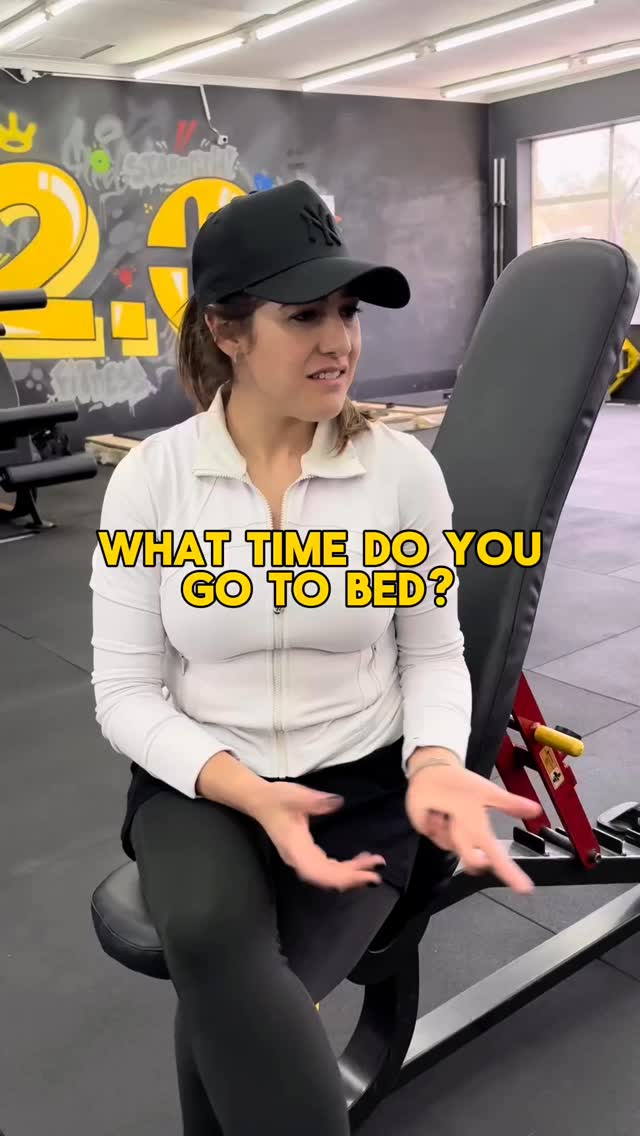 What do you mean? I’m not going crazy 😅
Shoutout to the early AM trainers, they’re the REAL crazy MVPs 💛
#Personaltrainer #fitnessjourney #GymHumour #weightlifting #EarlyMorningTraining