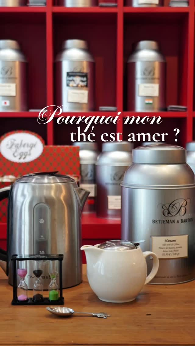 ✨️🍃 Les 3 secrets d’un thé parfaitement préparé 🍃✨️
🔥 La température de l’eau : chaque thé a sa chaleur idéale : trop chaude, elle brûle les feuilles, trop froide, elle révèle moins d’arômes
🥄 Le bon dosage : ni trop, ni trop peu : comptez environ une cuillère de 2 à 3g par tasse de 20 à 25cl pour un équilibre parfait
⏲️ Le temps d’infusion : quelques minutes suffisent, mais pas une de trop ! C’est là que tout se joue pour éviter l’amertume
💧 Et surtout : une eau de qualité, soit minérale ou filtrée, qui fait toute la différence dans votre tasse
Passez nous voir en boutique ou sur notre boutique en ligne (lien en bio) pour découvrir nos thés et nos conseils 🍵✨
📍Betjeman & Barton au 27 rue Marceau à Tours
Vous êtes team je respecte les étapes ou team je fais à l'œil ? 😉🫖🌿
#betjemanandbarton #preparerlethe #astuces #conseils #toursmaville