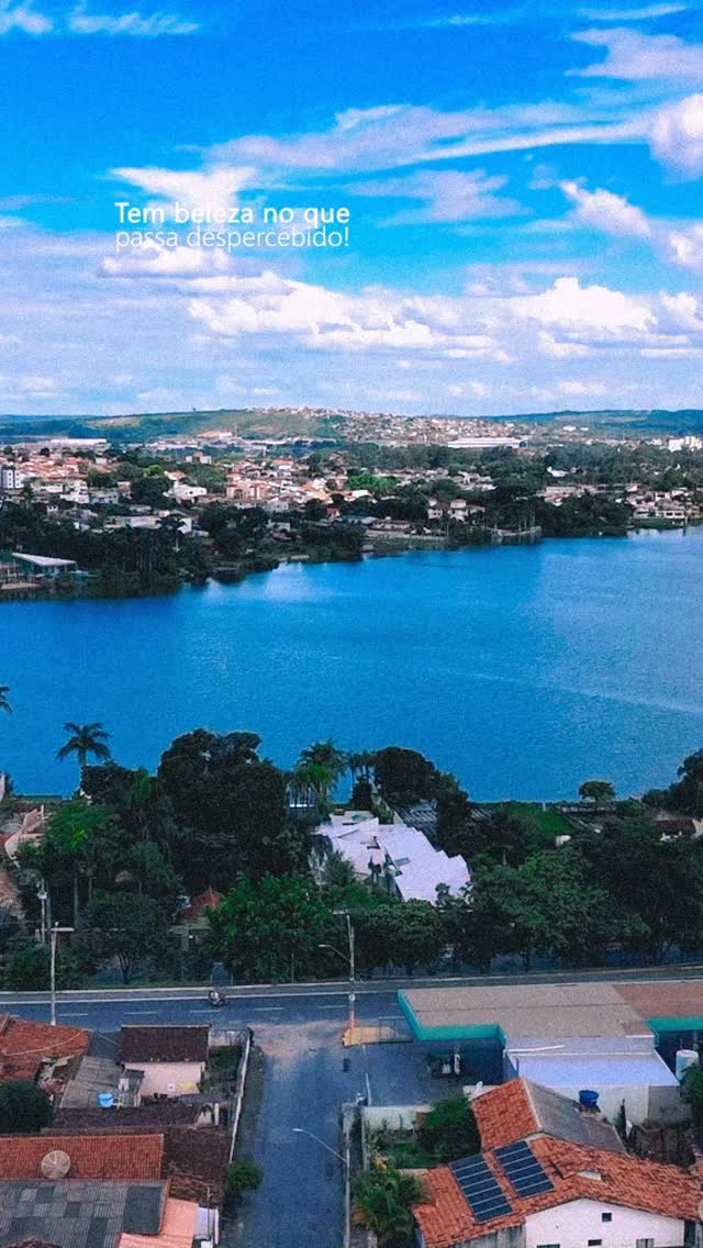 🍃A Lagoa José Félix é a maior de Sete Lagoas, mas chegar até ela nem sempre é simples. Cercada por terrenos privados e empresas, sua beleza segue ali, entre o visível e o inacessível.
▶️ Assista Sete Lagoas e as Lagoas completo no YouTube.
🔗 Link na bio @eurocabral !
🎥 @tostaraul
🎞️ @jhadesch
#setelagoas #setelagoaseaslagoas #lagoajosefelix #lagoadonautico
