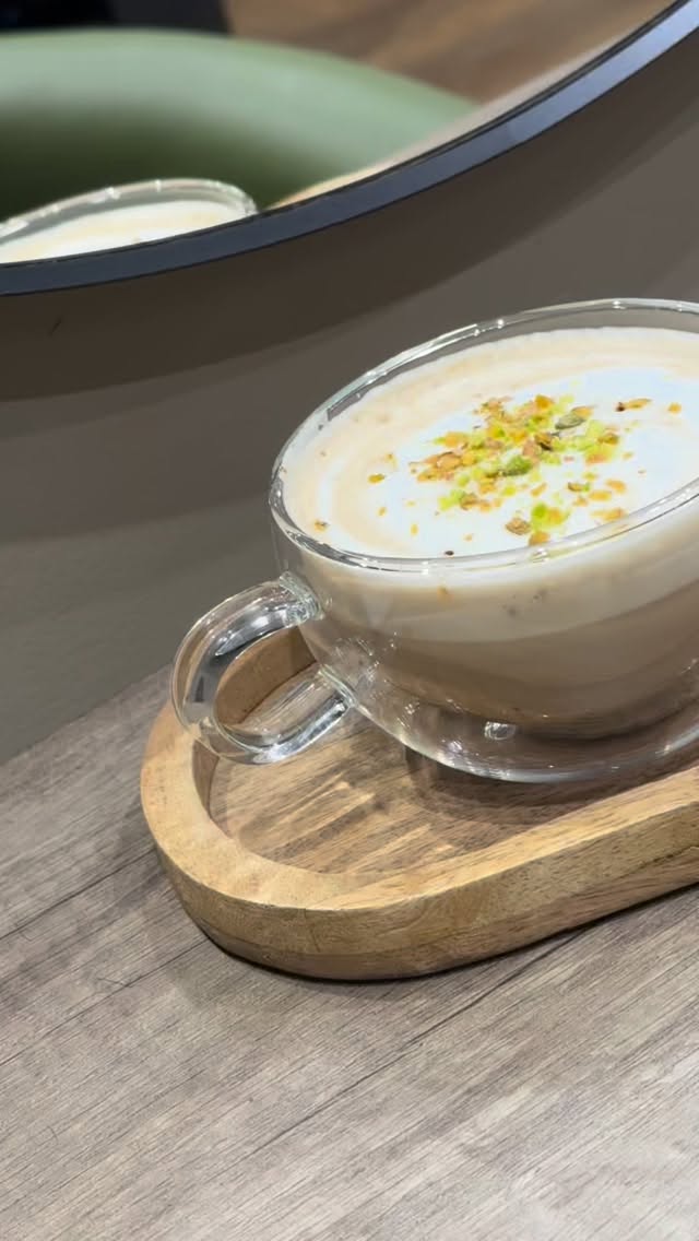 PISTACHIO LATTE DREAMS 💚💚💚
Enjoy our limited edition drink that we’ve added to our menu for spring 🙌🏼 This is sure to be a popular request
Enjoy hot or Iced and if you aren’t a coffee lover, don’t worry. Go a little extra and request it as a hot chocolate!
#pistachiolatte #pistachiohotchocolate #loughboroughsalon #leicestersalon #coffeetime