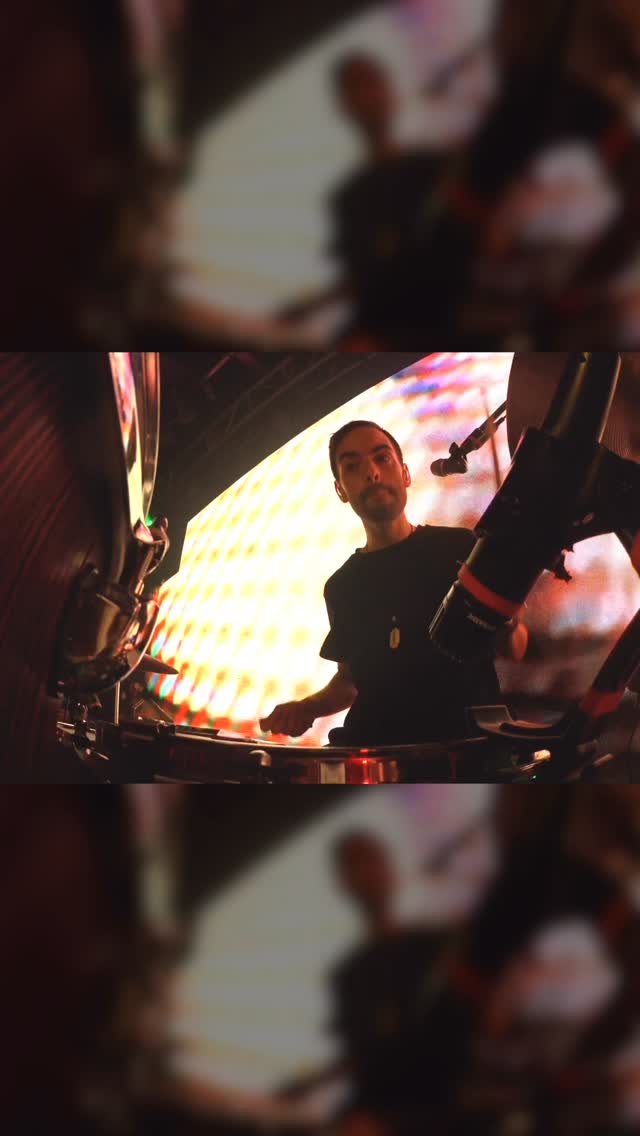 One more from last year
(Still?! Yup)
Cheers and HNY 🏈
@theroadmender @thekopycatkillerstribute @cosmicears #tributeband #drummerinlondon #vf15 #soundsfrommyattic #livemusic