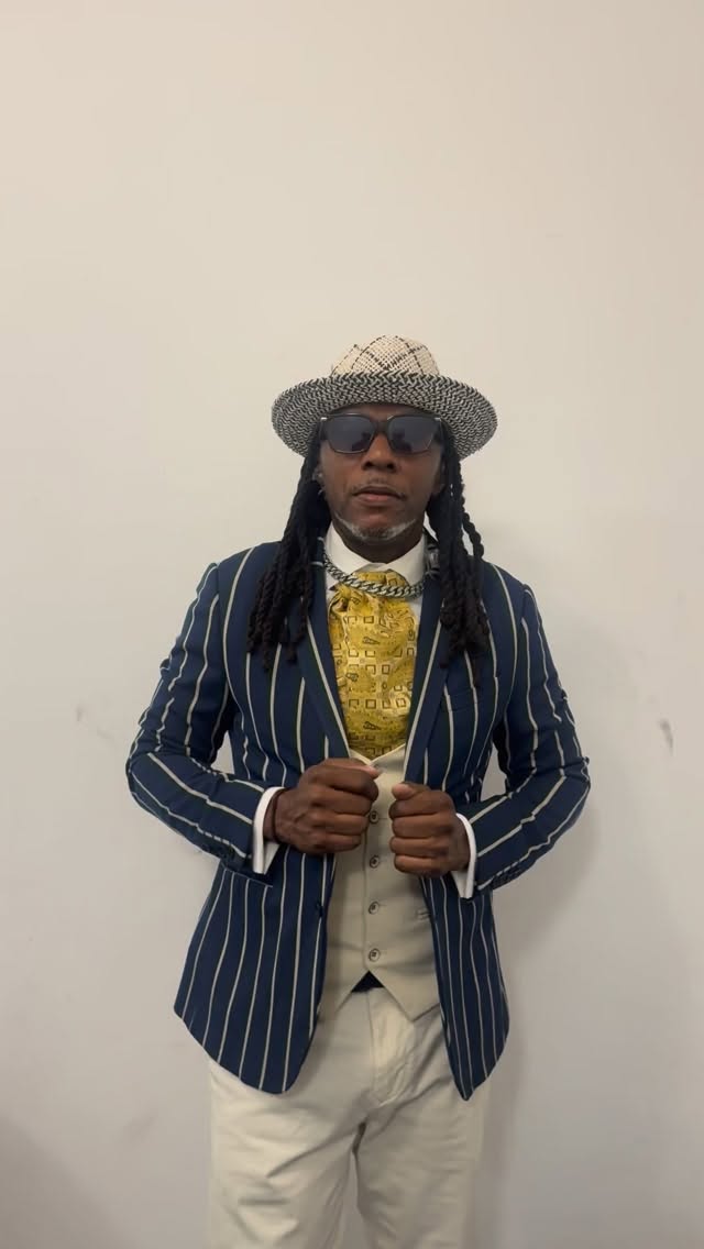 B4 I hit the stage on Saturday in Wales @theglobecardiff .. @clarksoriginals @dubpistolsofficial
https://www.clarks.com/en-gb/originals/originals-wallabees/o_wallabees_uk-c?slug=o_wallabees_uk-c