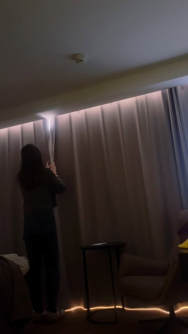 Making our way to Hamburg 🔥 Another tour update from Germany this time! 🇩🇪 #tour #vlog #music #violin #violinist (shout out to @oliviadepivia for hyping me up just before the concert 😍)