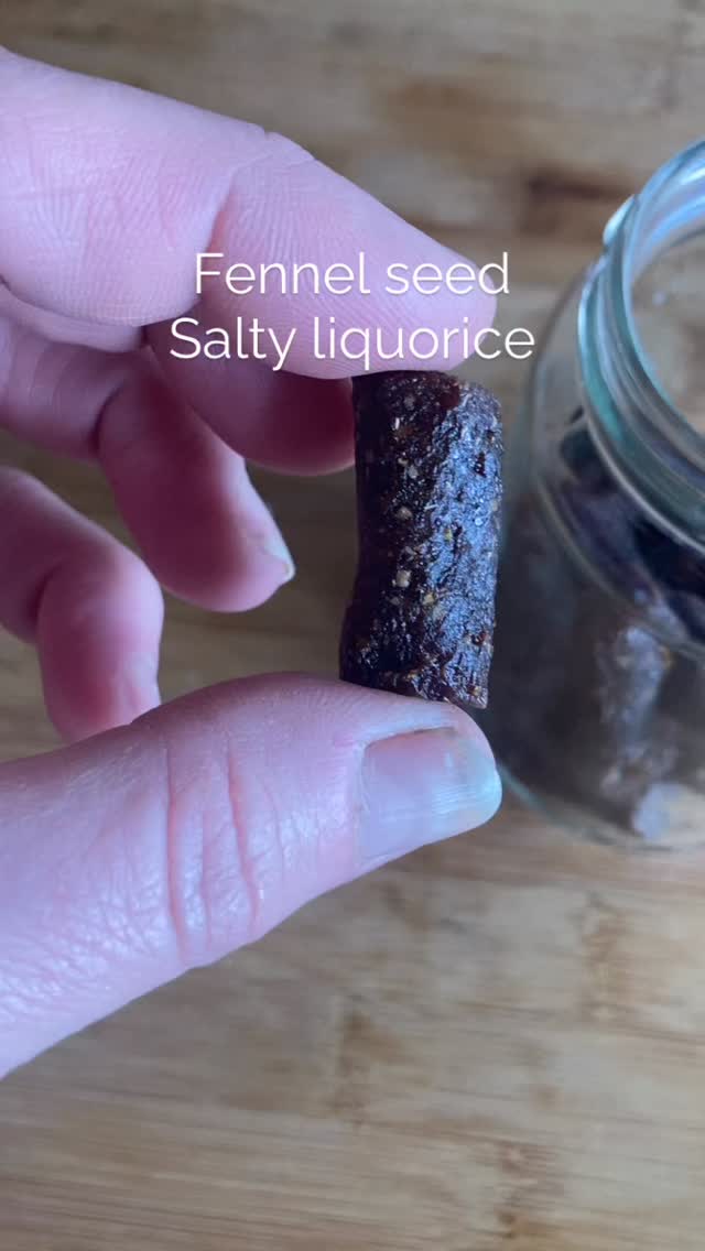 Homemade salty liquorice using three ingredients… dates, fennel seed and sea salt! This one is for my lovely group I took foraging today @covecafehaylebeach who braved this set back in the weather 🌦️
Whizz up the fennel seeds and sea salt to a powder, then blend up with dates and a splash of water to make the thick purée. I used a mold but you could easily shape by hand, then dry them either in a dehydrator or in the oven on a low temperature until dry. Super simple and super delicious… and healthy too! #forage #spring #liquorice #cornwall #wildfood