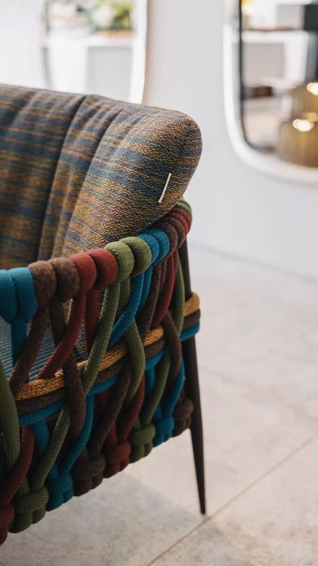 No passado dia 19 de Março 2026, decorreu o evento de marca da @nodo_italia, a nossa nova marca agenciada que complementa assim o nosso portfólio agora com mobiliário de exterior.
Celebrámos e propusemos a conhecer a filosofia da marca aos convidados presentes, e lançamos-lhe o repto a si, para vir conhecer, tocar e experimentar uma ampla variedade de produtos da marca no nosso showroom privado ou através de uma apresentação presencial ou on-line.
#nodoitalia #antoniomarras #outdoorfurniture #madeinitaly #portugal