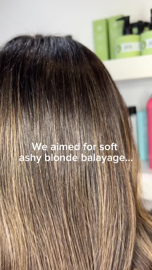 Our goal was a soft, ashy blonde balayage to blend with her natural regrowth.
We worked through that warm, red build-up from her previous colour and carefully coloured the hair left out between foils to keep everything seamless.
Once processed, a simple tone brought it all together—no root melt needed.
Such a soft, blended finish. 🤍
#moskohair #edinburghhair #edinburghsalon #balayageedinburgh #ashblonde