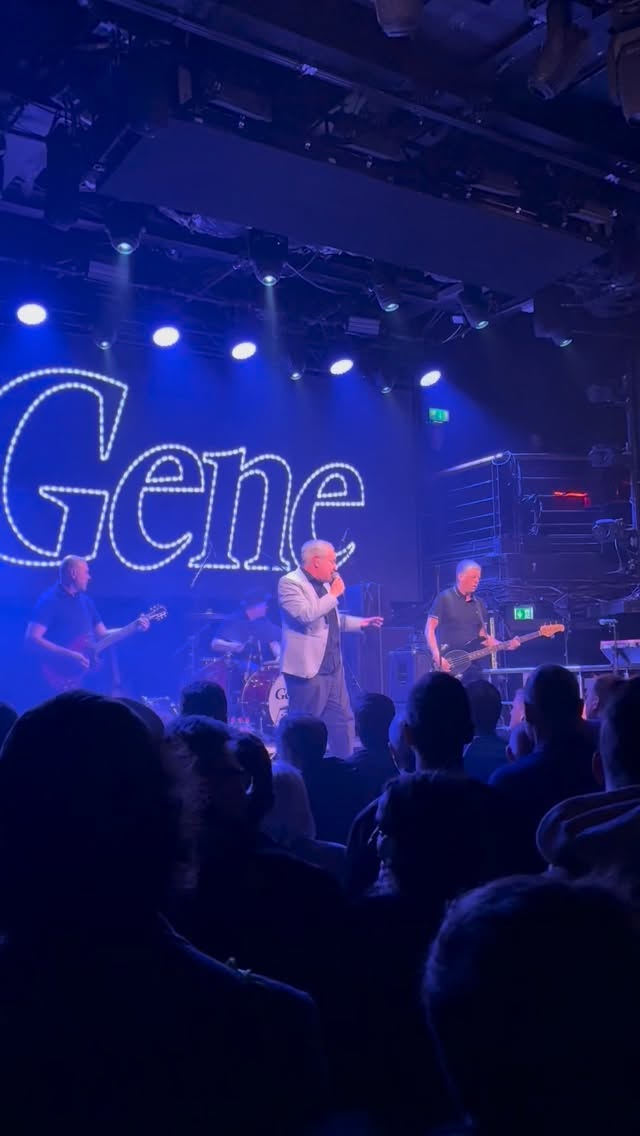 @geneofficialband in the @academydublin with a lot of love from the stalls! Also in the presence of a Style Councillor 🤩❤️