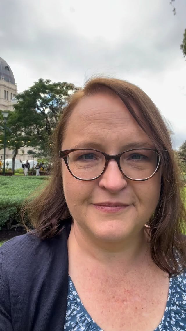 It’s day 5! Final chance to visit @melbflowershow and enjoy some beautiful art ☺️
Come and say hi 😁🌻🌸