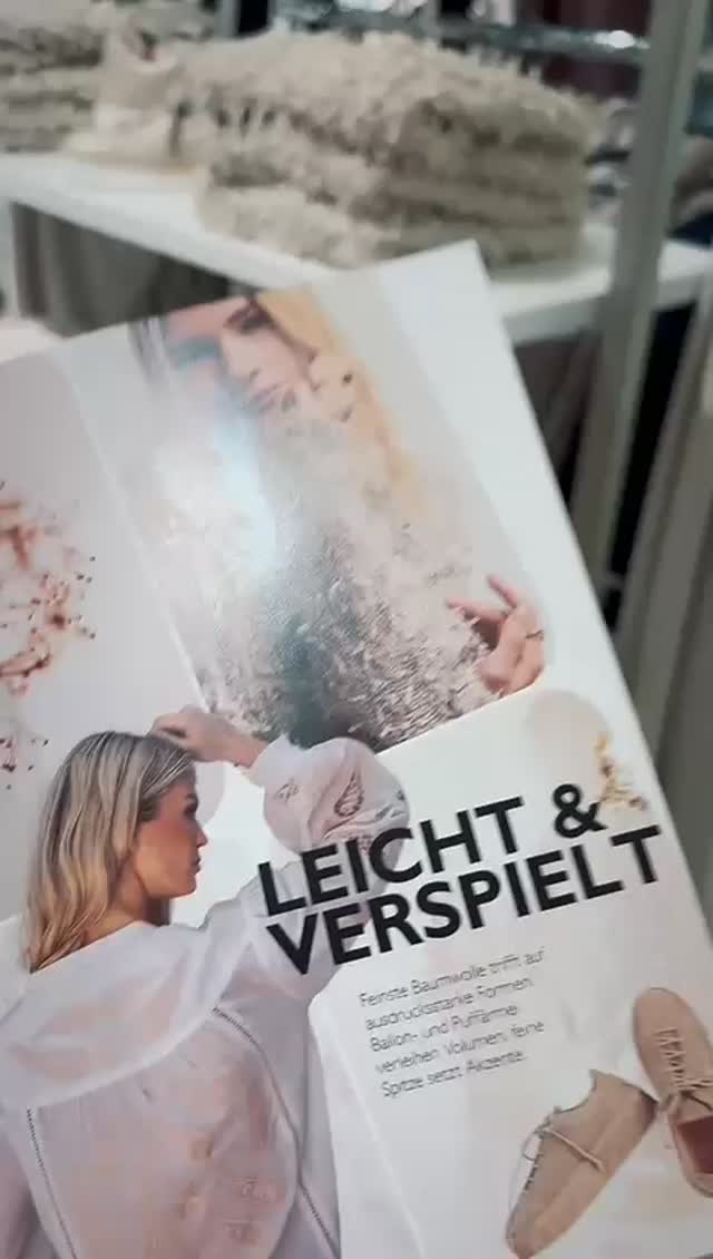 Wir feiern den Frühling bei MODE GAMMA. 🌿
Komm vorbei, schau Dich um: Wir haben luftige Stoffe, die ganz viel Freude in Deine Garderobe zaubern: mit leichten Schnitten und coolen Stücken zum Kombinieren. Und was natürlich auch nicht fehlen dürfen: Taschen, Taschen und ... Du ahnst es: Taschen. 😉
Wie Du alles perfekt aufeinander abstimmst, das zeigen wir Dir gern persönlich bei uns in Münchwilen. 🤍
#ModeGamma #anziehendanders #Frauenmode #StyleTip #fashionstore #fashiontrends #taschenliebe #NewCollection #Fruehjahrskollektion #90JahreModeGamma