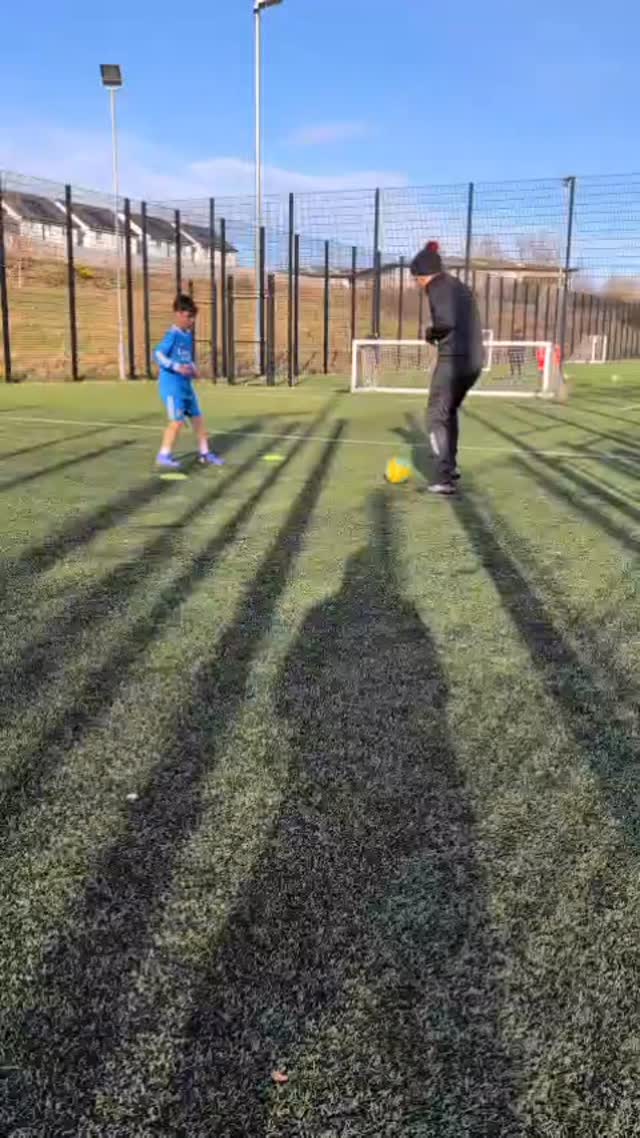 Baran in for his weekly session of sharpening the tool box 🔨
@celticfc
Coach Rob was working on first touch, finishing and instinct. Always an enjoyable session with young Baran 🔥
#footballfocused121 #footballglasgow #footballcoaching