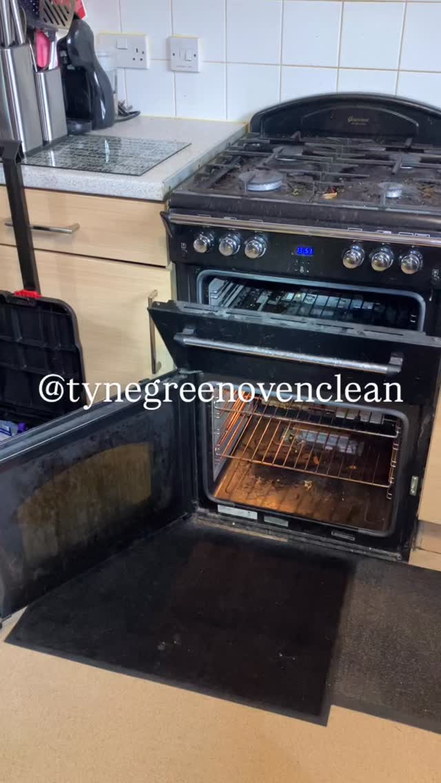 Eco-friendly Oven Cleaning in Hexham and the surrounding Tyne Valley. @tynegreenovenclean Book: www.tynegreenovenclean.co.uk #hexhamcleaner #hexhamlocalbusiness #ovencleanersofinstagram #ovencleaner