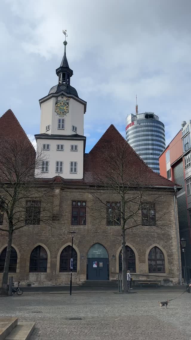 Hey Jena - es geht ganz ohne Frage um die HANDGEMACHT TAGE ! Kommt am 11. und 12. April in die Stadt, probiert euch aus und schaut was Jenas vielseitige Handwerke zu bieten haben!
Wir freuen uns schon sehr mit so vielen tollen Ausstellenden zusammen vor Ort zu sein - also schnappt eure Familie und Freunde und kommt auch vorbei - das wird ein Fest! ✨
Weil sich ein paar von euch schon über den Ohrwurm beklagten gibt’s jetzt endlich den kompletten Song. Großer Dank an @priggegram fürs kochen! 🧡
|
@innenstadtjena
@jena.kultur
@vomfass_jena
@fraufraenne
@handeis.de
@_jenceramics_
@aditas_atelier
|
#jena #jenaparadies #hadgemacht #handgemachttage #handwerkmitherz