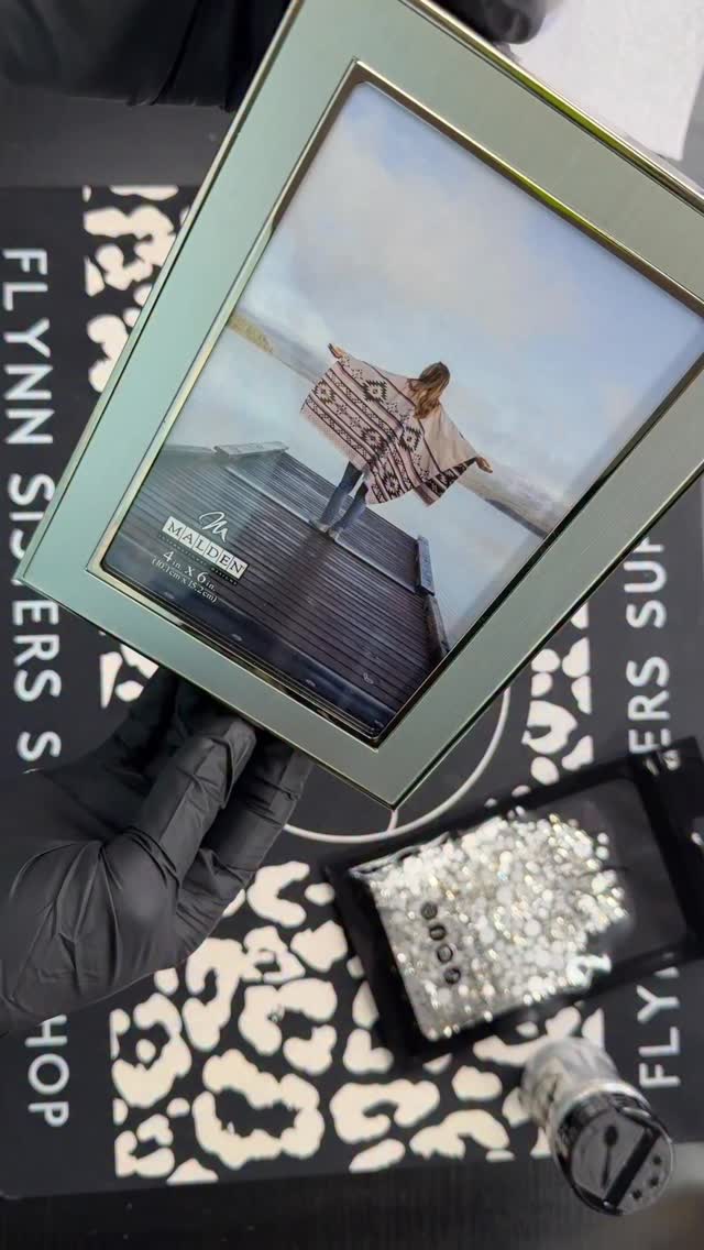 Small #bling project for the weekend! Rhinestones are from @flynnsisterssupplyshop Crystal Scatter Mix 😍😍 Always a stunner! #rhinestones