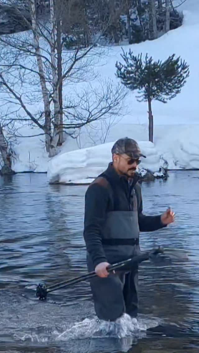 Este es mi estilo de enseñanza, que la gente pueda buscar su limite pero poco a poco y con paciencia.
No todo se contruye en un dia.
.
#montaña #vilaoutdoors #supervivencia