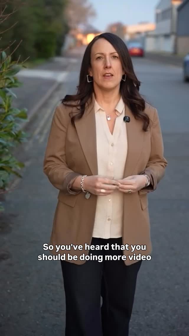 It’s back! If you want to lose the fear & create video content with ease - this workshop is for you! 👇
No fancy equipment or prior experience needed. If you’re creating & managing your own social media content we’ll teach you..
Why use video
What to shoot
How to shoot content - that makes you look like a pro!
How to edit with ease
How to share it - so you engage your ideal audience
Join our Video Content Creation workshop on 28th April at @eventsrau Swindon, be fed by the brilliant @truffle_and_thyme and learn with other likeminded business owners.
Book your place - www.socialbutterflydigital.co.uk
#contentcreation #videoworkshop #swindonbusiness #wiltshirebusiness