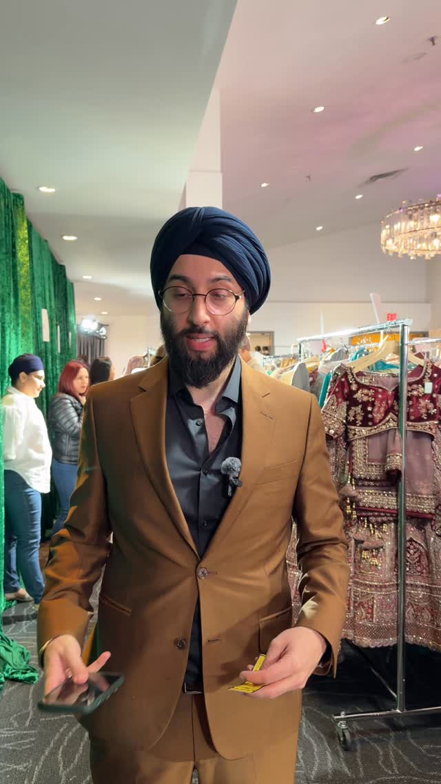 Your chance to win big ✨ One lucky winner takes home a $1,000 Golden Ticket at the Chandan Fashion Pop-Up.
Chandan Fashion, Chandan Heritage & more, we’re waiting for you 🔥
@nirvanawellnesscentre
@hydraskinmedispa
@_mk_designstudio
@littlebitesgta
@officialsaucebawse
@hennaby.nazrin
.
.
.
#chandanfashion #weddingoutfit #bridalwear #designerlehenga #giveaway