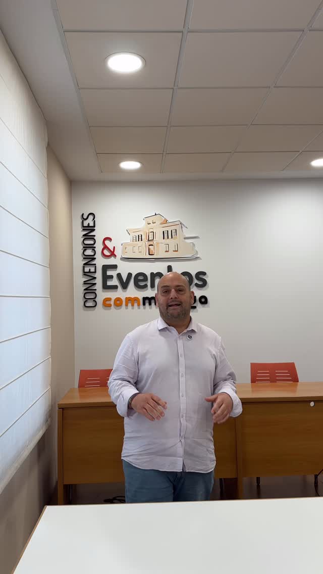 Organizar un evento no es solo logística.
Es esa presión invisible de que todo salga bien.
De que la gente disfrute.
De que nada falle.
Y quien ha estado ahí, lo sabe.
Si estás organizando uno ahora mismo… respira.
Todo empieza por una buena base.
📌 Guarda este post si estás en ese momento.
#EventosMálaga #OrganizaciónDeEventos #EventosCorporativos #ConvencionesMálaga #EventosProfesionales