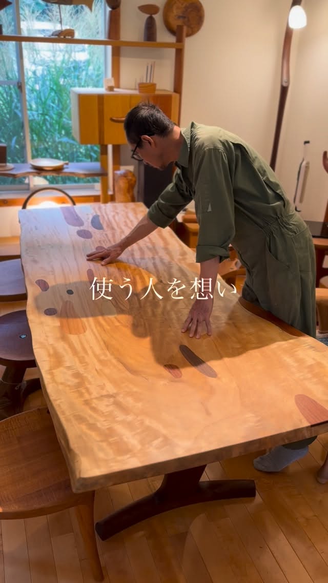 作品展のご案内
横浜みなとみらいギャラリーAにて作品展を行います。
今年で4回目となる会場です。
心の潤う家具をぜひお試しください。
2026.3.31〜2026.4.6
クイーンズスクエア内
みなとみらいギャラリーA
入場無料
会場には作家もおります。
オーダーのご相談承っております。
ぜひ会場にお越しくださいませ。
___________________________
【八ヶ岳手作り造形家具 いっぴん工房】
住所:山梨県北杜市大泉町谷戸8686-11
営業時間:10:00~18:00 (1日15日が平日の時はお休みです)
TEL:0551-38-1339
—
#いっぴん工房 #手作り家具 #オーダー家具 #北杜市 #横浜