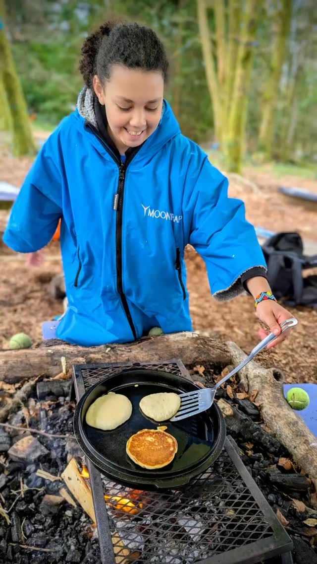 Grillin like a villain on the open fire
@tothewoodsfs
#moortolife #outdooreducation