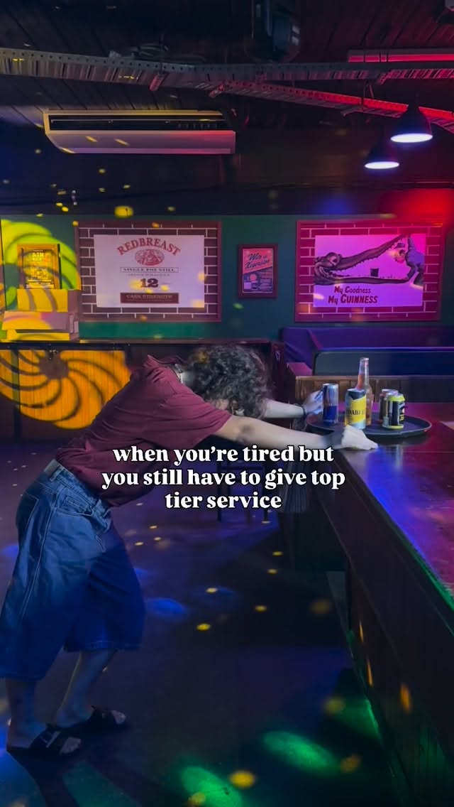 when you’re tired but you still have to give top tier service 😴💪🏼
grind never stops paddy’s, live music every damn night ☘️