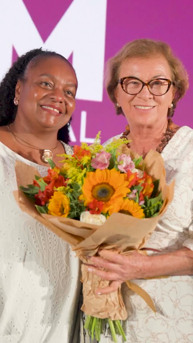 ✨ Nos dias 19 e 20 de março, no Teatro Sesc Casa do Comércio, em Salvador, realizamos o Fórum Estadual de Gestoras de Políticas para as Mulheres da Bahia. Foram dois dias de muita energia, união e compromisso!
O encontro reafirmou que mulher não pode sofrer violência política e que precisamos seguir firmes numa grande campanha pelo fim de todas as violências. Seguimos juntas, transformando realidades! 💜✊
#FimDaViolência #MulheresNaPolítica