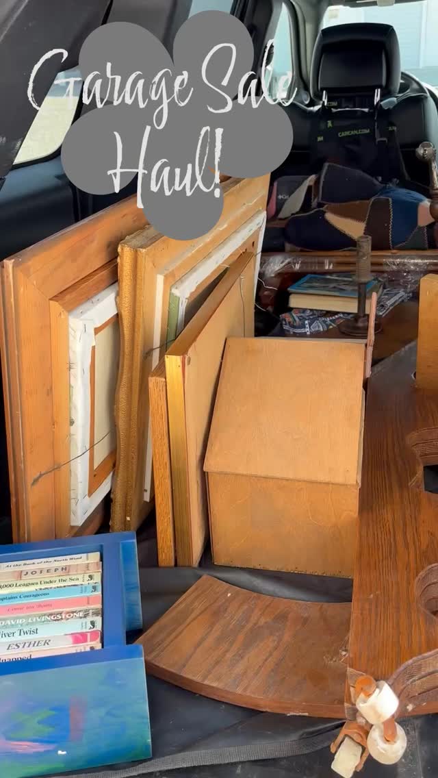 I got up early because I saw a photo of a plant stand in an online FB post for an estate/garage sale. It started at 9 and it’s about 30 minutes from where I live. I arrived at 8:30 (because I was going to get that plant stand!)—and they were already open! There was already someone shopping in there but he was after tools! Not the good stuff I was coveting! I grabbed the plant stand and the piano stool and asked if I could start a pile! 20 minutes later I had a huge pile with the BEST stuff! It was a great haul! The woman said a lot of the items I bought were her grandparents! Her grandfather had made the 3 tier plant stand, the tall plant/fern stand, the quilt rack, and the nativity manger. A-ma-zing!!! #junkismylife #welcomehomevintagetour #vintagedecortour #chalkwarenativity #plantstand