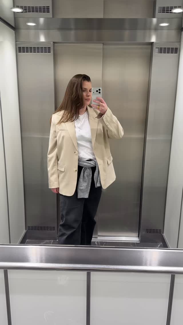 Creatively full and inspired after the @nikki_makeup masterclass in London 🤍
Always keep learning to become the best version of myself
•
•
•
•
•
#nikkimakeup #nikkimakeupmasterclass #makeupmasterclass #makeupartistlife #belgianmakeupartist