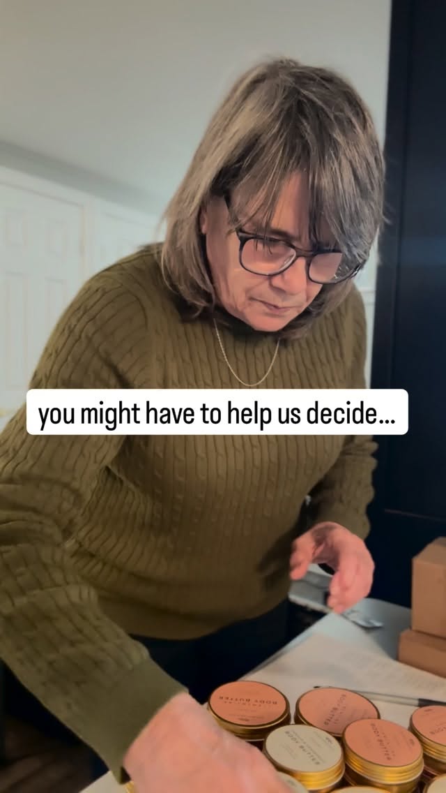 Four daughters.
Two body butters.
Team Clementine 🍊
vs
Team Vanilla Grapefruit 🍦
I’m not saying who’s on which team…
you’ll have to come smell for yourself 😉
📍 Toronto Art Crawl — Sunday
#GDBotanicals #TorontoArtCrawl #ShopLocalCanada #BodyButter #SlowSkincare