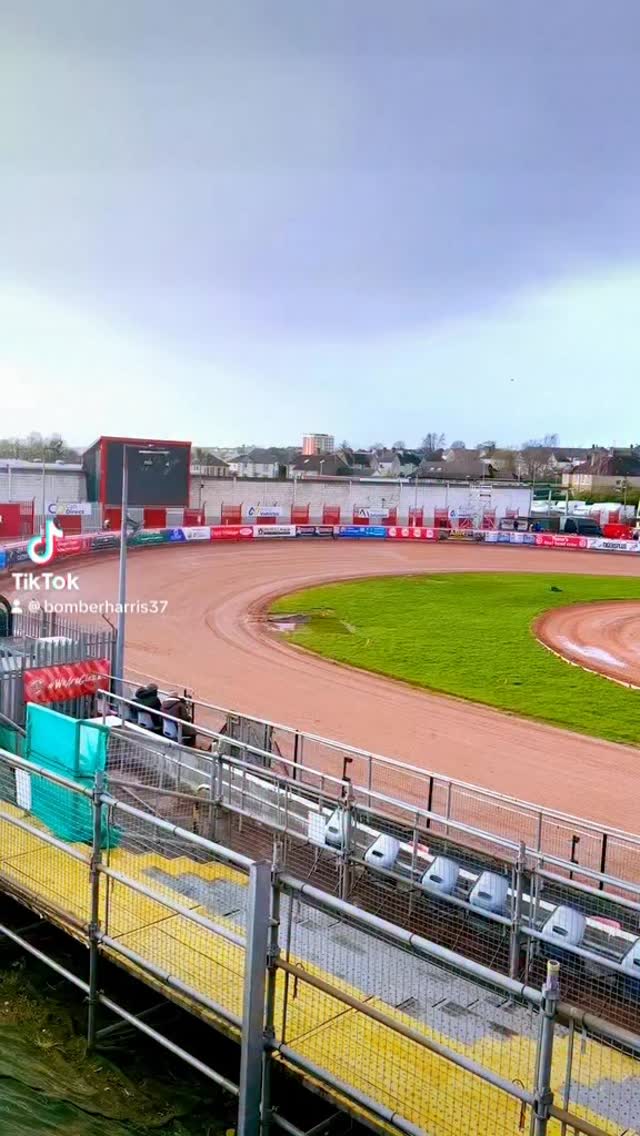 Let’s go racing 💣🔥
Ben Fund Bonanza @glasgowtigersspeedway for the @speedwaysrbf 💫
#speedway #chrisbomberharris #żużel #37 #chrisharris