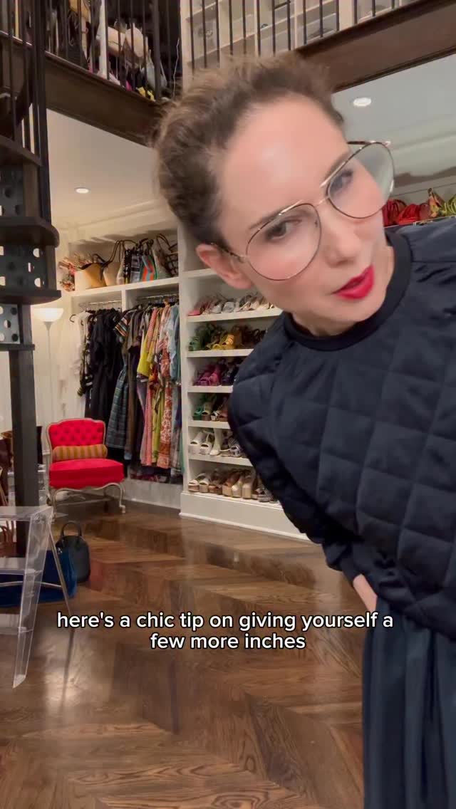 Comment the word TALL and I will send you a link to some elongating treasures.
Let’s be honest... everyone wants to look taller. Legs for days. A long, uninterrupted silhouette. If you don’t, I have questions.
The easy rule: One color head to toe. Instant elongation. No math required.
Before you panic and think this is a boring snooze fest, relax. Mix textures. Let your fabrics do the talking. And don’t forget your baubles/ Think long necklaces, vertical earrings, a stack of bracelets. Yes, jewelry can elongate you too.
And now… I’m breaking my own rule. Why does a peek of a gold boot work? Because it adds shine without chopping the line. It catches the eye, feels intentional, and somehow makes the whole look even better.
Moral of the story: rules are meant to be broken