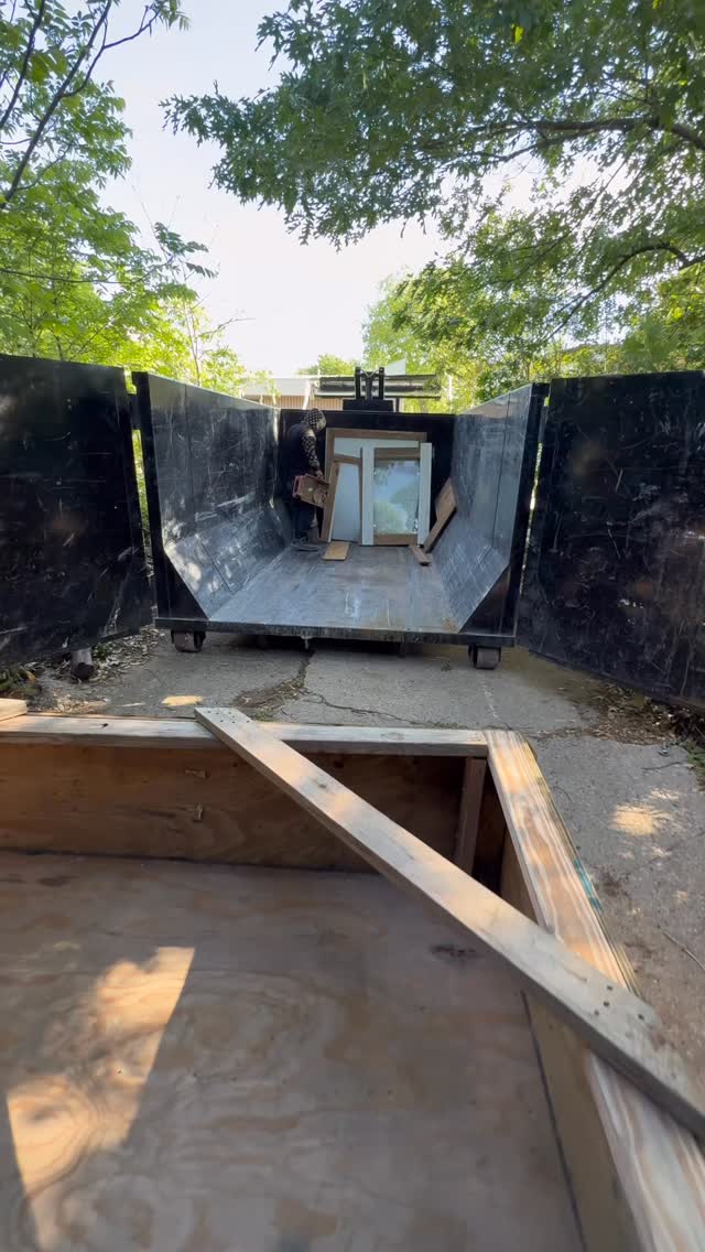 Land clearing + home cleanout in the Austin area.
From overgrown and packed, to clean and ready! 🫡
These are the transformations we love!
Thanks to @longhornjunkremoval for the assist!
#AustinLandClearing #AustinJunkRemoval #austinjunkremoval #PropertyCleanout #DashAwayJunkHauling