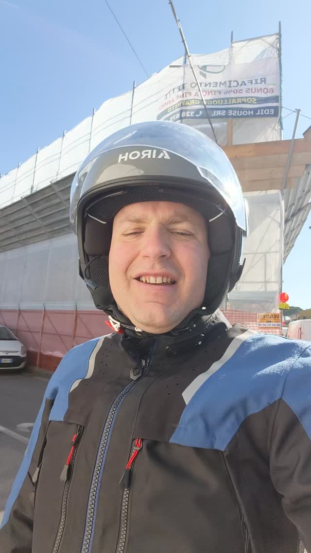 Due appartamenti in corso di completa ristrutturazione (pari al nuovo). Piano terra 112 mq con piccolo giardinetto e primo piano di 122mq con balcone. Ottime rifiniture, riscaldamento a pavimento, predisposizione clima e pannelli solari.
#pisa #ranierifochi #venderecasa #mercatoimmobiliare #ristrutturato