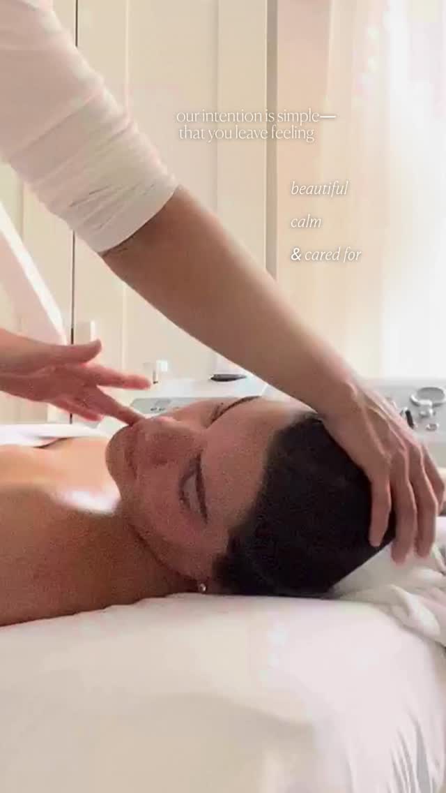 So much more than a treatment—
a moment to reset your body, clear your mind, and return to yourself.
😉We’ll be here when you’re ready. Book online at thespacespa.com 🤍