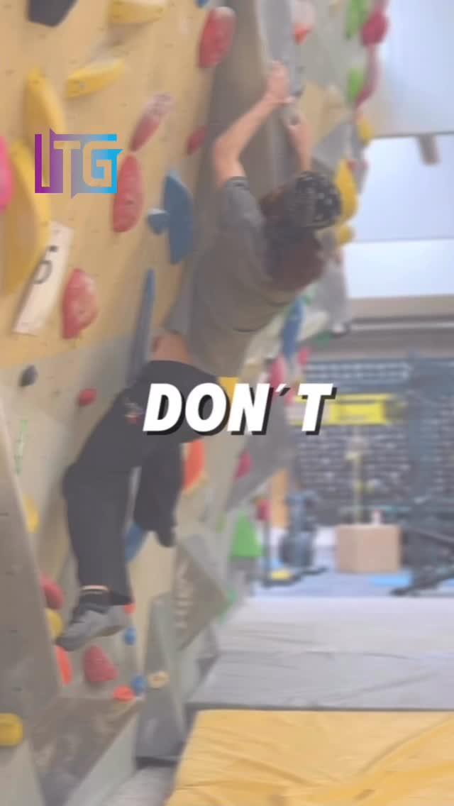 Pád. Pád. Pád. ÚSPĚCH. 🔥
Pád není konec, ale lekce. A bouldering je disciplína, kterou v učebnicích nenajdeš, ale na ITG ano!
Náš Hanďa = GOAT 💪
Ať je pro vás každý dnešní pád jen odrazovým můstkem.
#DontGiveUp #Bouldering #gymnazium #ITG