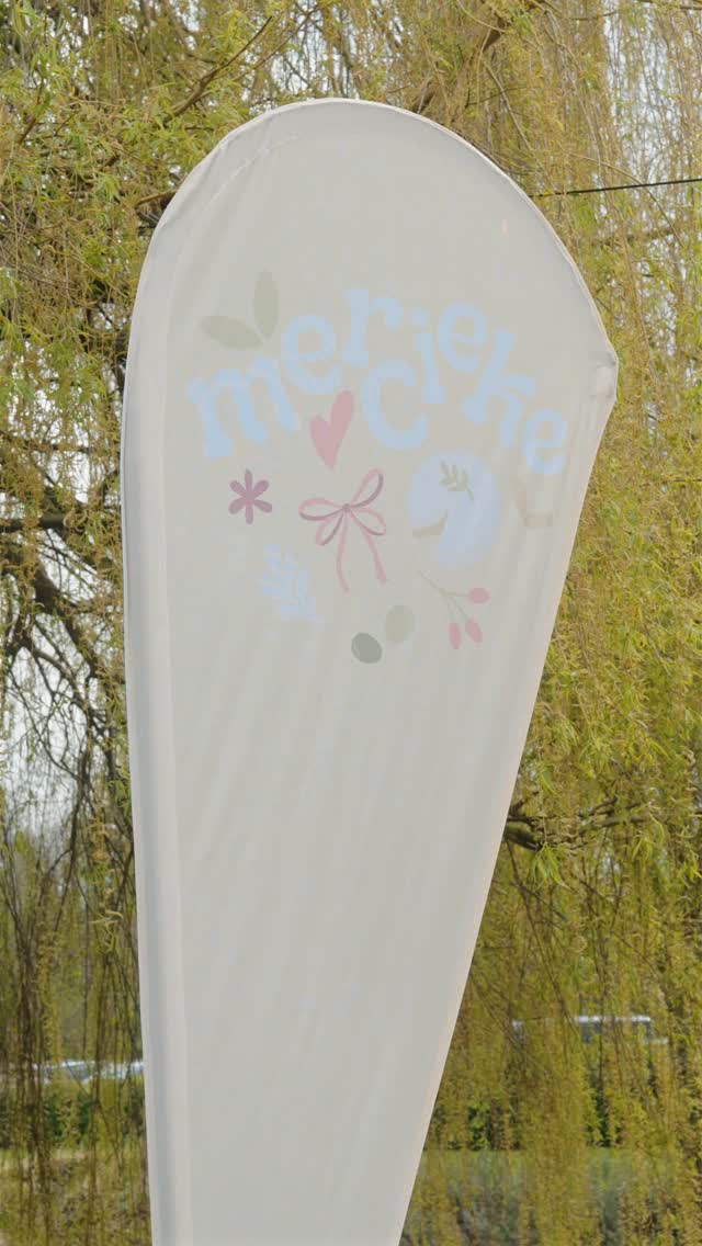 Zo’n moment waar alles samenkomt.
Maanden werk. Een eigen verhaal. Een eigen product.
Steffi Mercie lanceerde haar Mercieke bij Park Ven, en alles klopte.