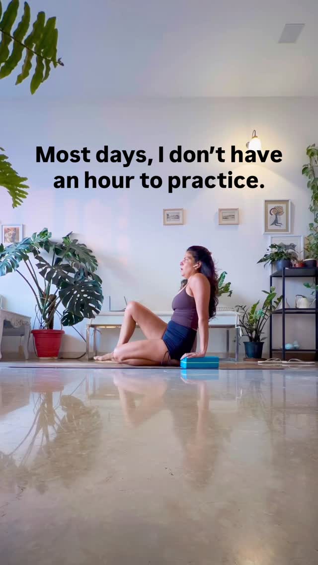 Most people think they need more time.
But what they really need… is better structure.
When I’m short on time, I don’t skip my practice.
I choose movements that build strength, mobility, and flexibility together.
No fluff. No wasted time.
Just intentional movement that leaves me feeling strong, open, and energized.
Because it’s not about how long you train…
it’s about how well you train.
If you want structured, time-efficient movement, I’ve got something for you. Stay tuned.
#mobilitytraining #strengthandmobility #functionalmovement #movementismedicine #efficientworkouts